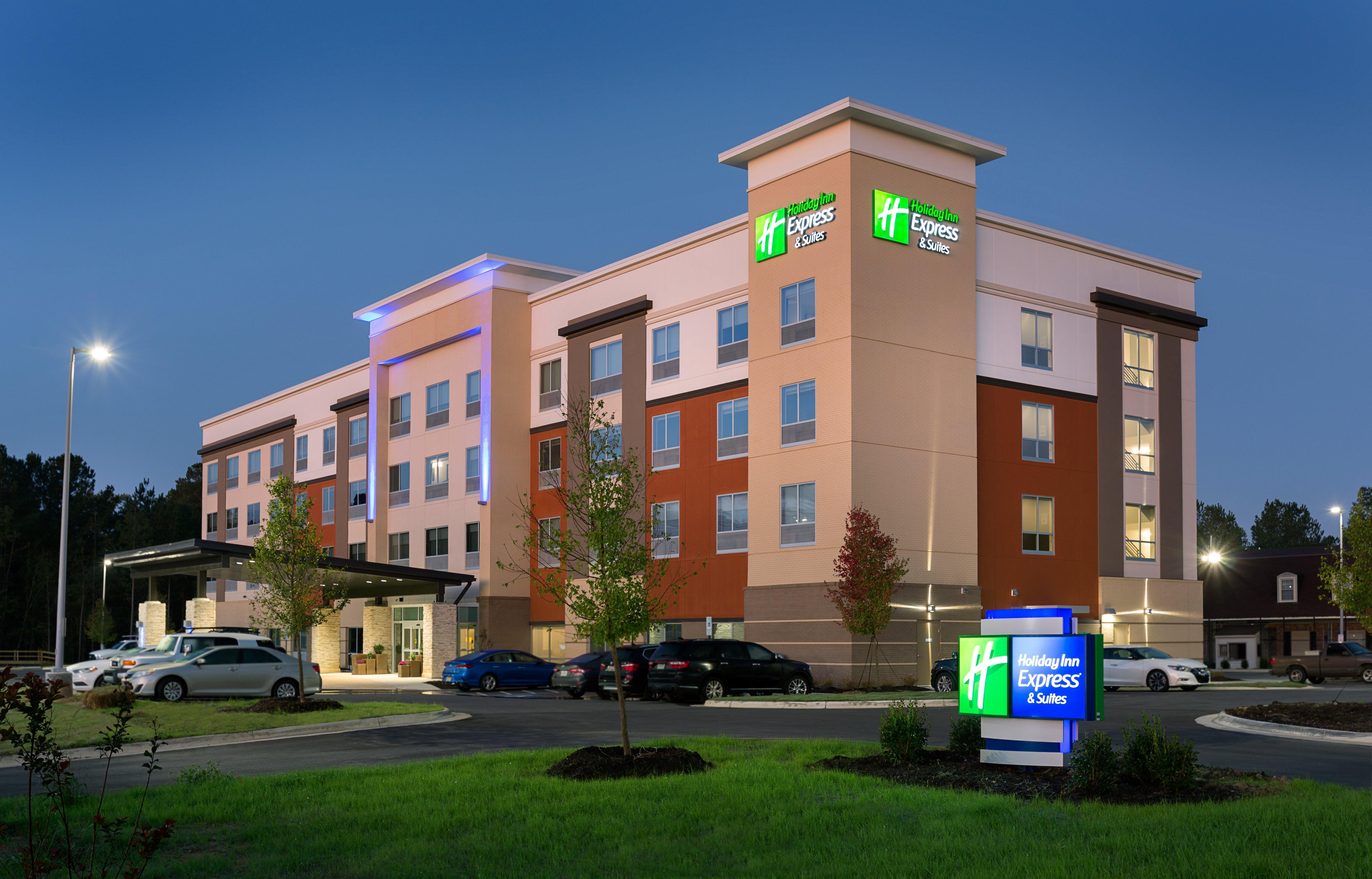 Holiday Inn Express & Suites - Fayetteville South By Ihg Zewnętrze zdjęcie