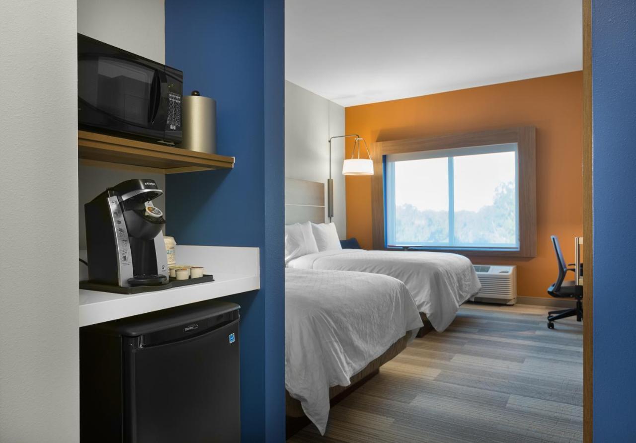 Holiday Inn Express & Suites - Fayetteville South By Ihg Zewnętrze zdjęcie